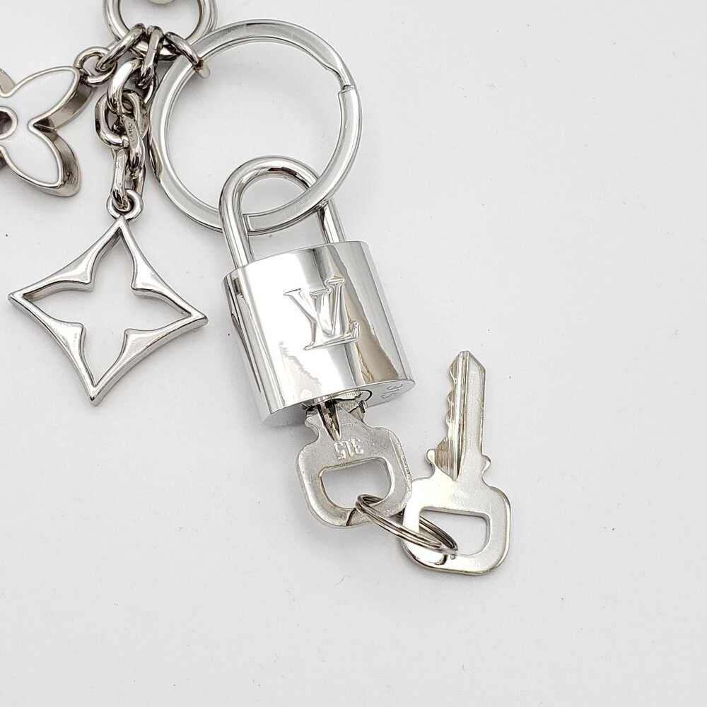 Authentic Louis Vuitton Silver Padlock & Key with Unbranded Metal Bag Keychain - Picture 4 of 9